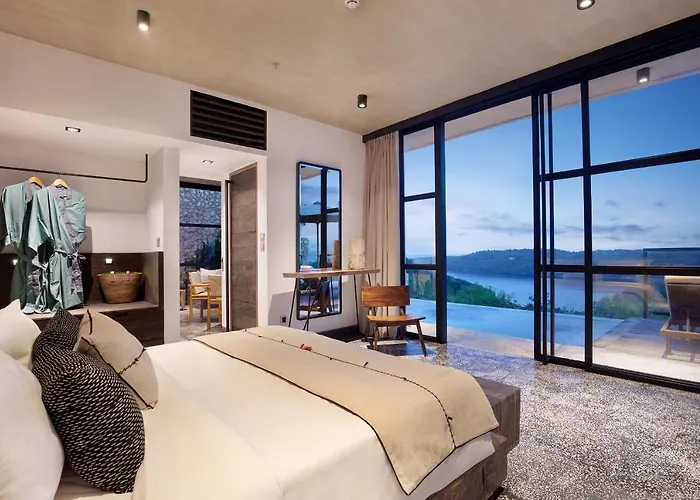 Maua Nusa Penida Bali Sakti