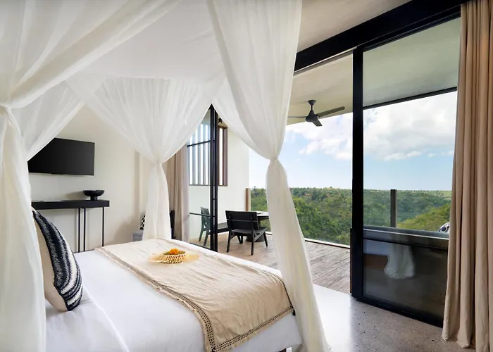 Maua Nusa Penida Bali リゾート 5*