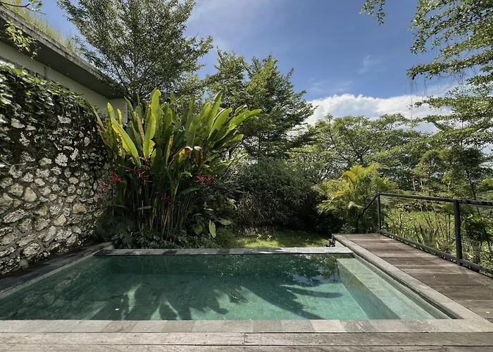 Maua Nusa Penida Bali Sakti